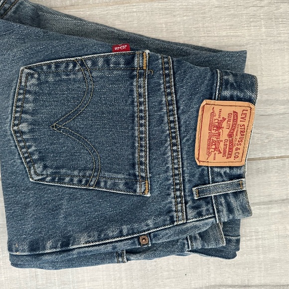 Levi 500 Jeans - Picture 4 of 5